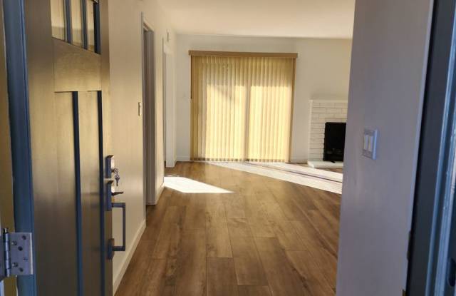 Photo of 3 Bed, 2 Bath Single Story Home - 8042 Taylor Dr.