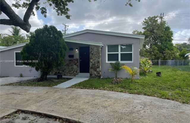 12425 NW 2nd Ave