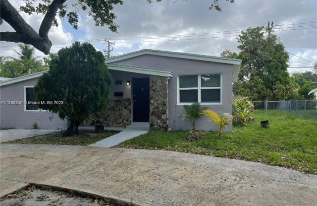 12425 NW 2nd Ave - 12425 Northwest 2nd Avenue, North Miami, FL 33168