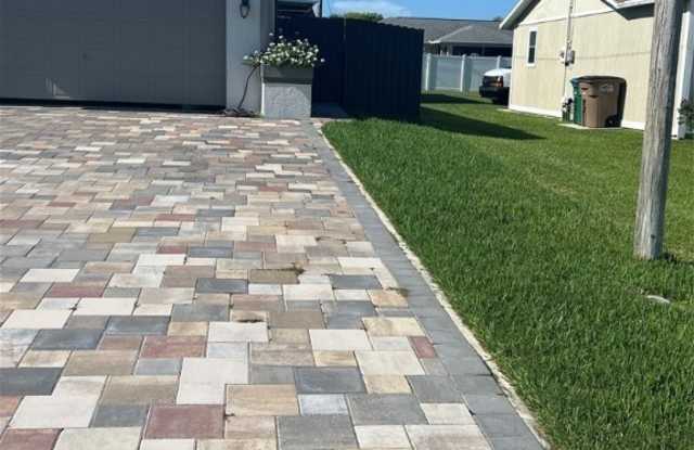 128 SW 19th Lane