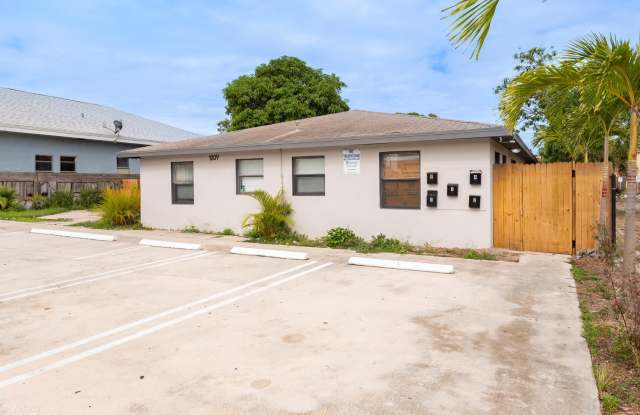 1009 9th Street unit: 4