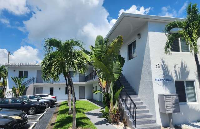 Photo of 711 NE 2nd Ave