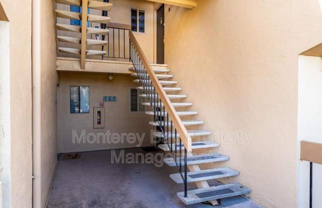 3204 Golden Oaks Ln.