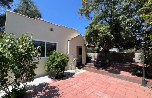 1011 San Pascual Avenue