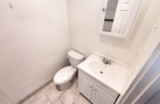 1105 South State Street - 22