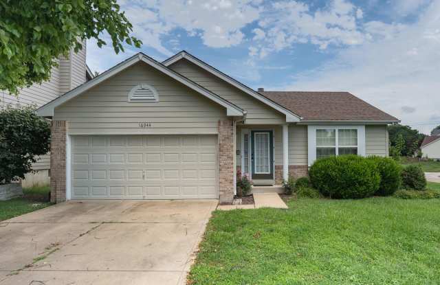 16944 Hickory Crest Dr