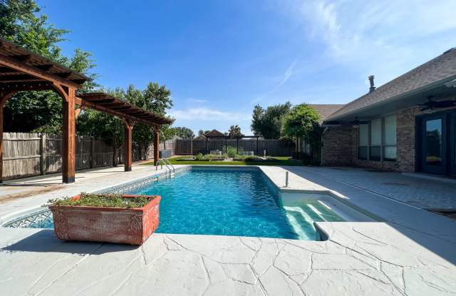 Luxurious Oasis with Poolside Serenity: Discover 17300 Zinc Drive, Edmond