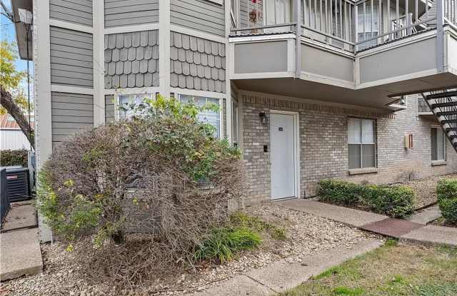 Photo of Charming 2/2 at Boardwalk Condominiums!