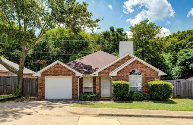 140 Brookside Drive - 140 Brookside Drive, Duncanville, TX 75137