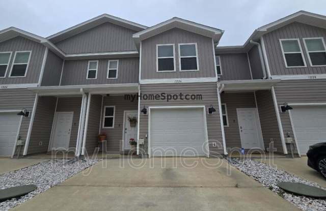1226 Fairchild Village Dr