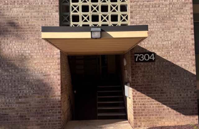 Photo of 7304 DONNELL Drive unit: B-5