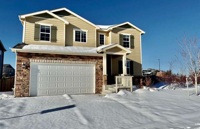 Spectacular 4 bedroom Crystal Valley ranch home in Castle Rock awaits! Feels like a new home! Spacious loft and main level study! Minutes to Castle Rock Outlet Mall and I25!