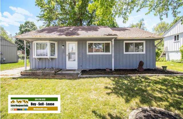 Northside Ranch style home near the riverwalk