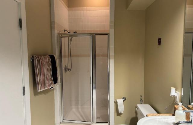 730 Davidson Street N