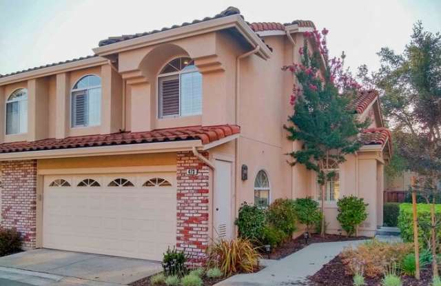 Photo of 473 South Clovercrest Lane