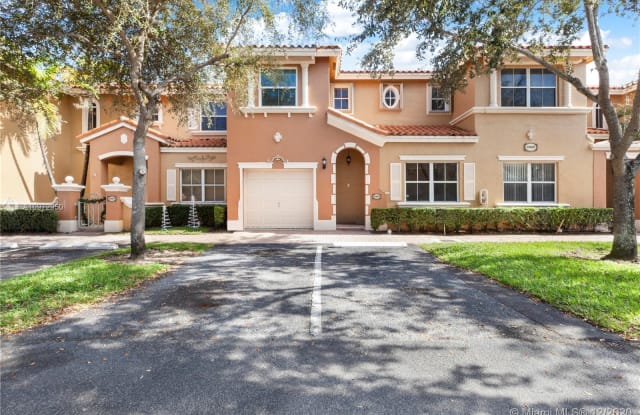 13851 NW 84th Ct - 13851 NW 84th Court, Miami Lakes, FL 33016