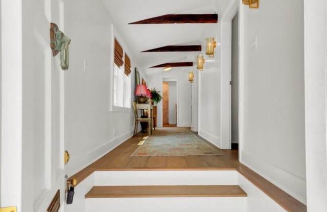 142 Line Street Street