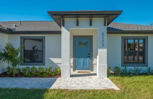 Photo of 2173 S Haberland Blvd