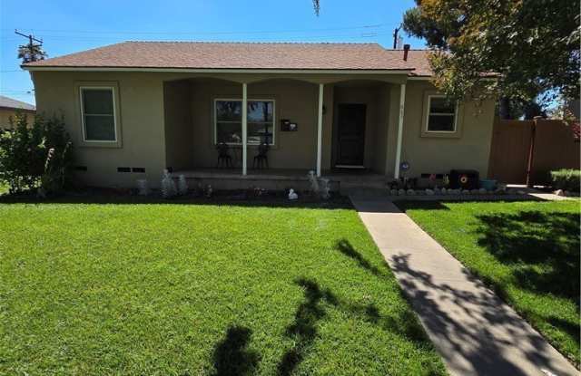 863 N 9th Avenue