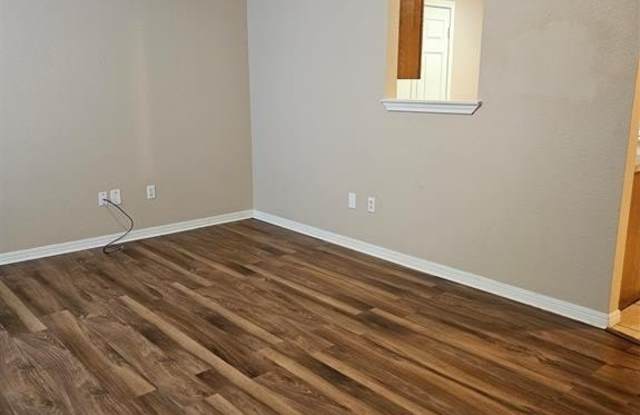 Photo of 225 E Craven Avenue