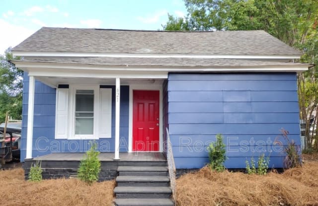 621 Liveoak St