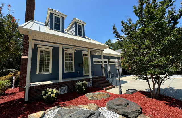 Charming 4 Bed 3.5 Home in Haymount