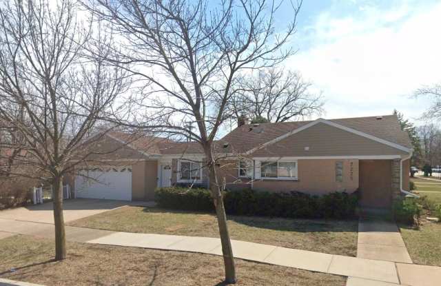 Photo of 7225 E Prairie