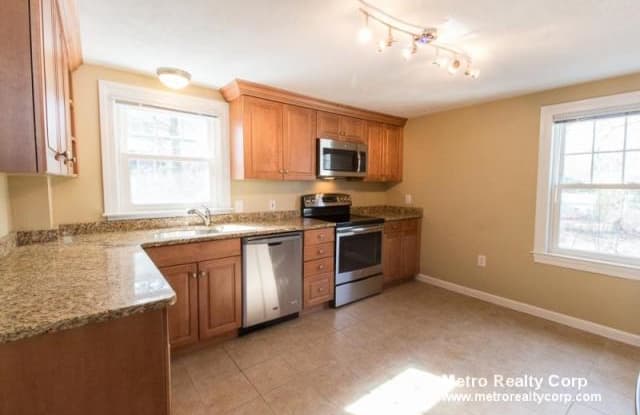 369 Walnut St. - 369 Walnut Street, Newton, MA 02460