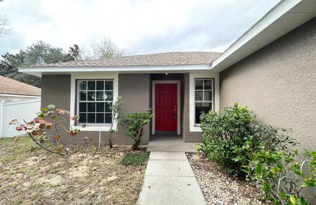 Nice 3 Bedroom 2 Bath Home in Wellington subdivision in Davenport