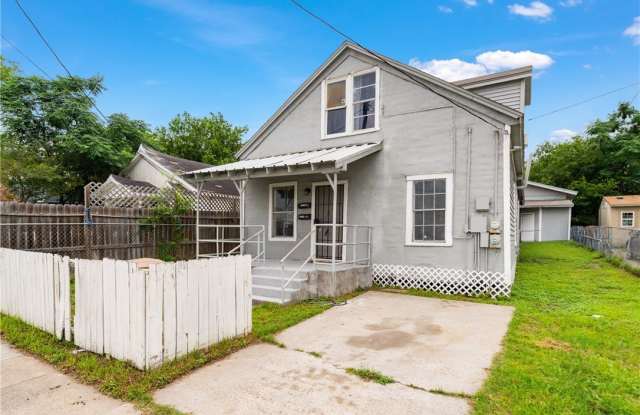 2245 Comanche Street