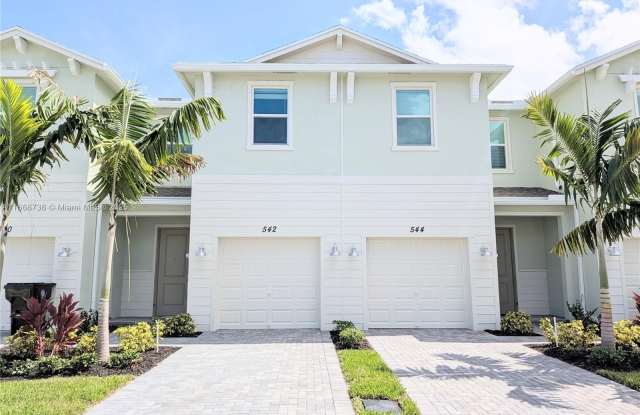 Photo of 542 SE Rivergrass St