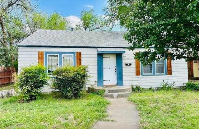 Charming 2BR House in Lubbock