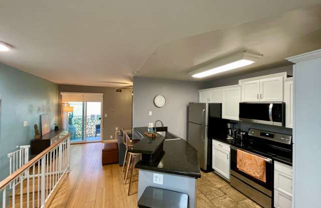 Photo of 2 Bedroom Condo in Ocean Beach