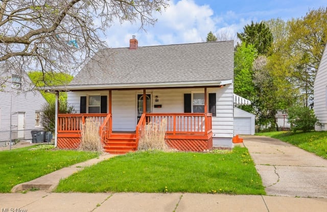 949 Austin Avenue - 949 Austin Avenue, Akron, OH 44306