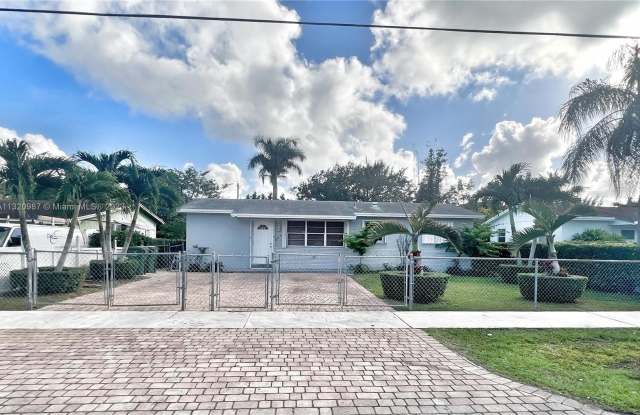 820 NW 11th St - 820 Northwest 11th Street, Homestead, FL 33030