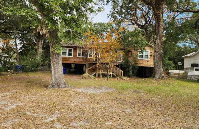 Photo of 28 32nd Avenue