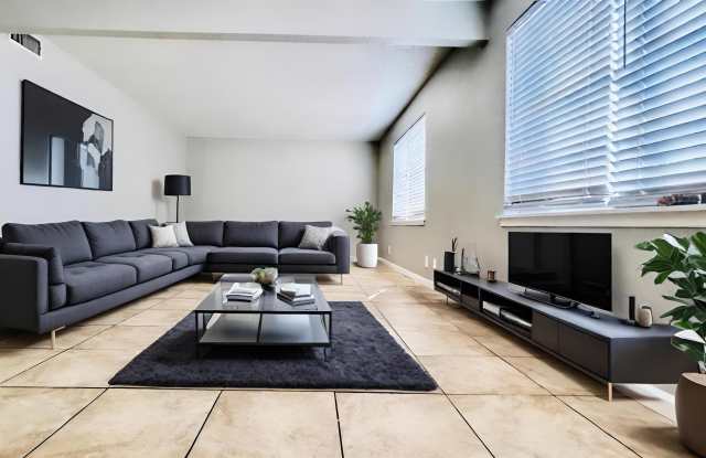3901 Englewood Circle