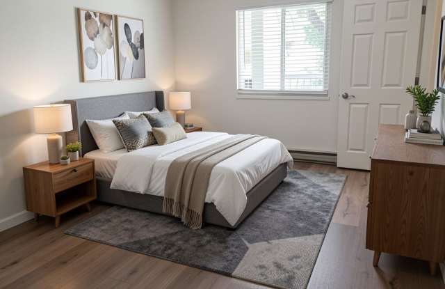 $100/month discount - requires 12 month lease - 2vd fl. 1 BR - AC, DW, WD, Balcony - 1 block N or campus!