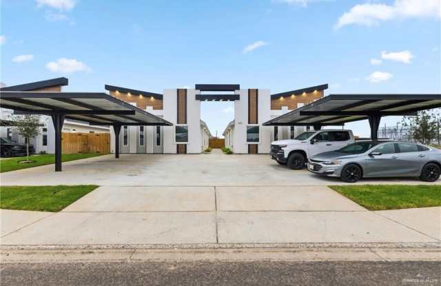 Photo of 402 N Alexandrite Avenue unit: 1