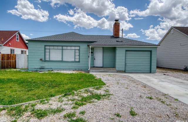 255 G St