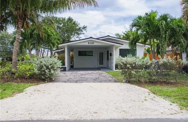 240 NE 25th Avenue