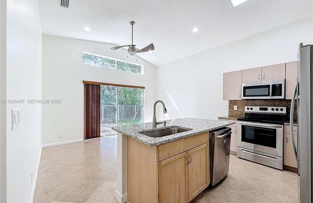 Photo of 17738 SW 20th St