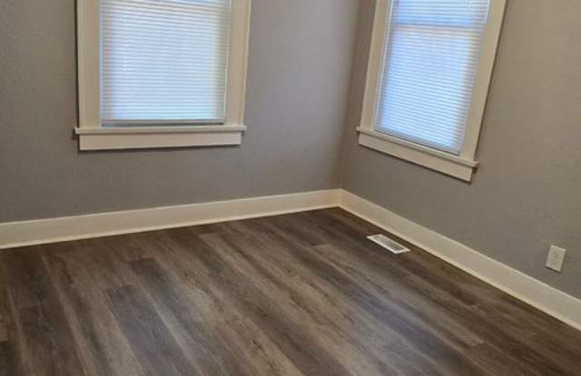 Photo of Cozy 3 Bedroom House Available!