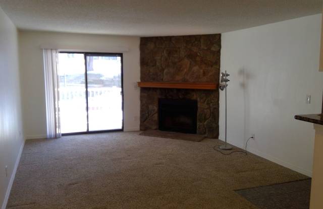 Condo for rent - Aurora CO 80017 - 1bd 1 ba, just minutes away from Buckley AFB