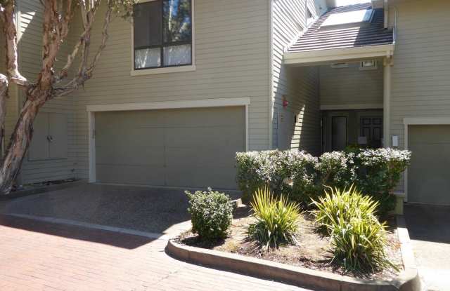 39 Eucalyptus Knoll Street