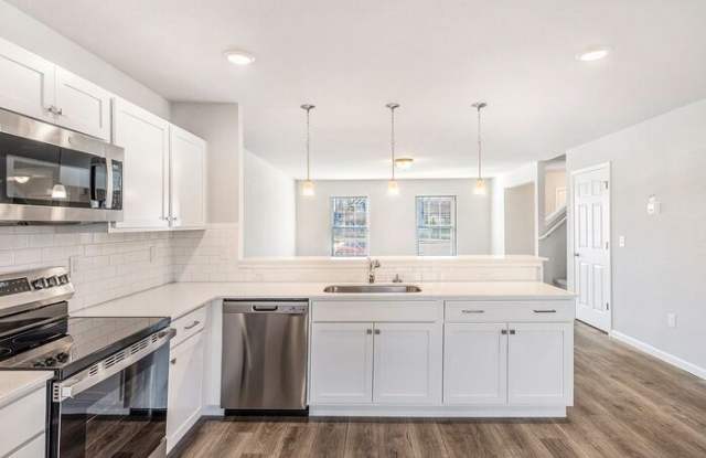 137 West Mason Street