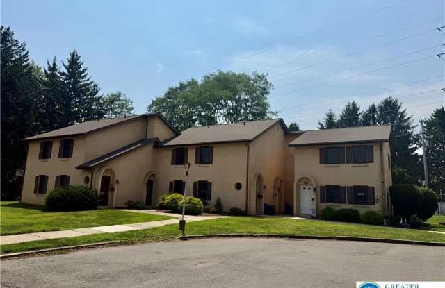 2402 Woodstock Dr