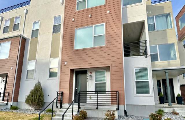 5452 W Cardinal Park Rd