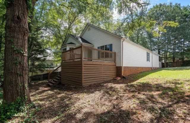 Charming 4/3 Home Downtown Greenville!