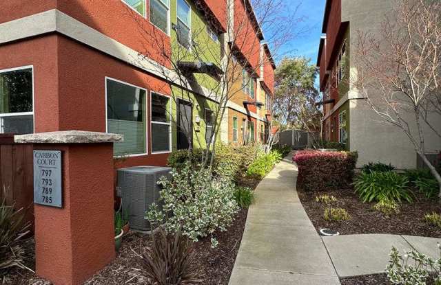 Modern 2-Story with Loft near Sutter Health Park - 789 Carbon Court, West Sacramento, CA 95691